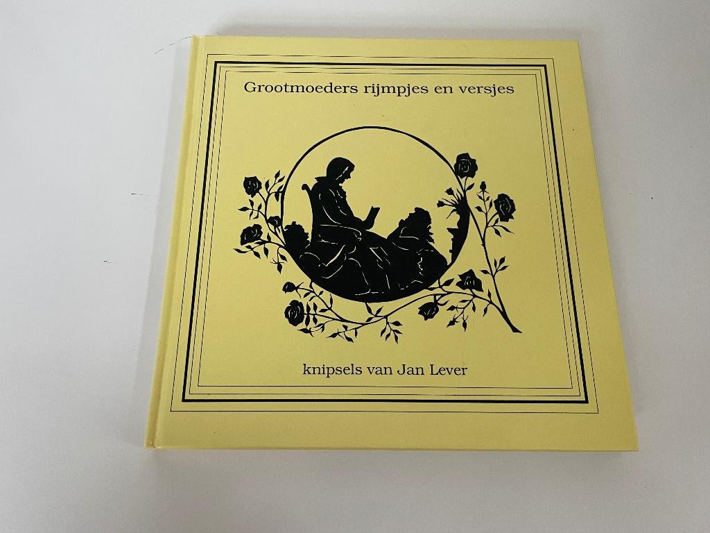 C317 Grootmoeders rijmpjes en versjes. Jan Lever, Ophalen of Verzenden, Gelezen