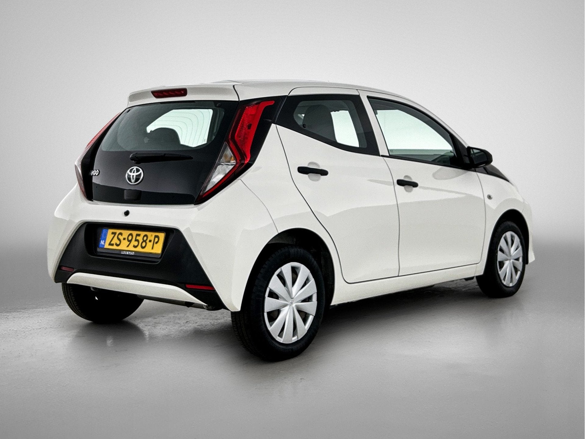 Toyota Aygo 1.0 VVT-i x-fun | BTW voertuig | Dealer onderhou, Voorwielaandrijving, 12 maanden, Stof, Gebruikt