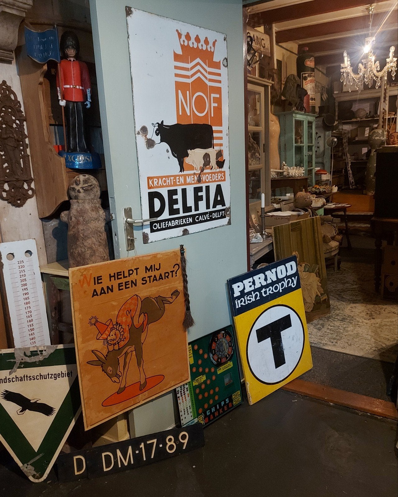 Wie helpt mij aan een staart Oud Ezeltje prik spel + staart, Antiek en Kunst, Ophalen
