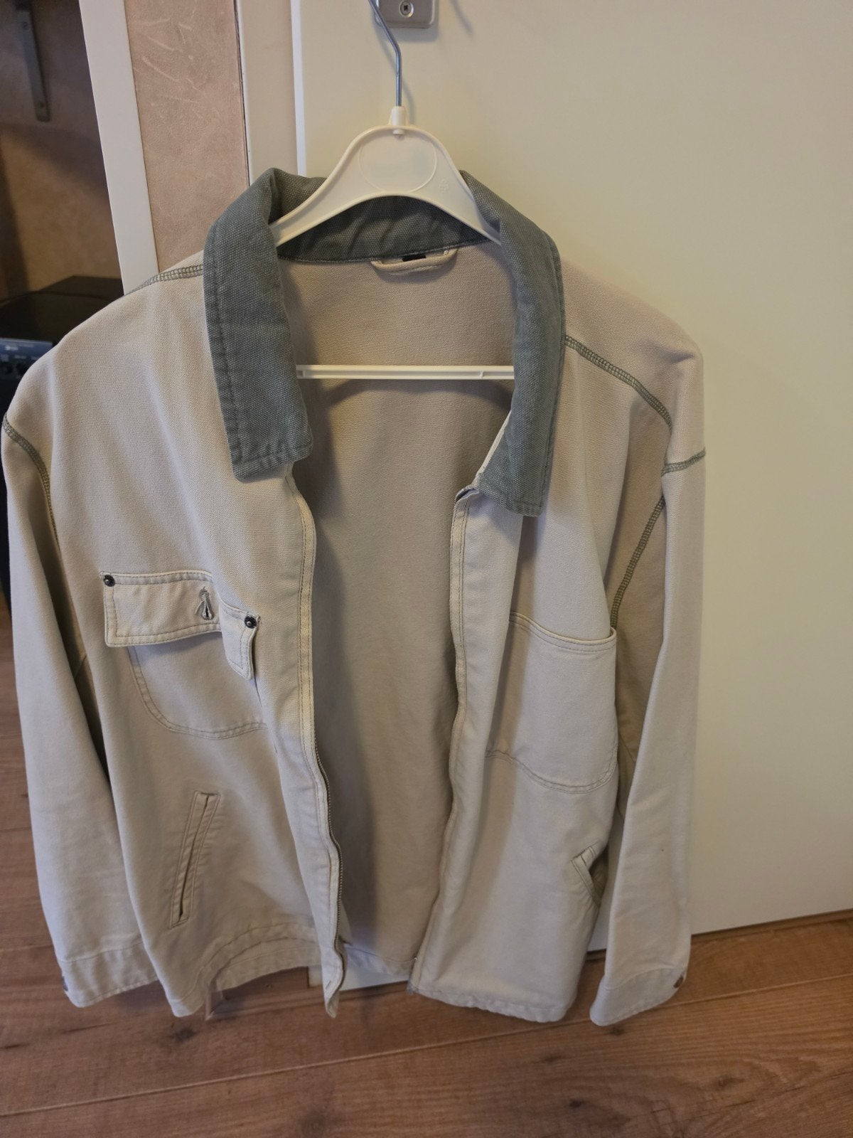 Volcom jas - Beige met grijze kraag - Maat L, Maat 52/54 (L), Beige, Ophalen of Verzenden, Volcom