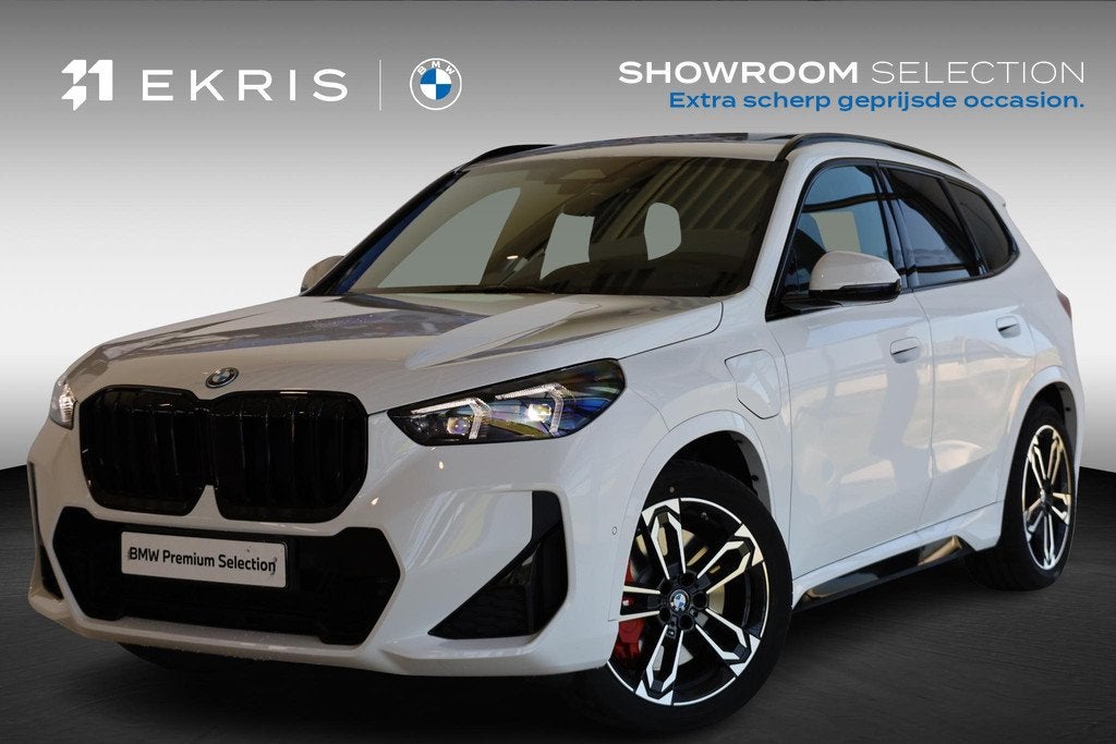 BMW X1 xDrive25e | M Sportpakket Pro | Panorama Dak | Comfor, Auto's, BMW, Stof, Automatische klimaatregeling, Bedrijf, Vierwielaandrijving