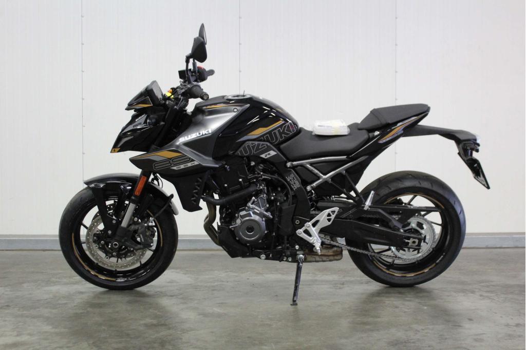Suzuki GSX 800 ABS 2026 28 km!, Gebruikt, Niet ingevuld, Naked bike, Ophalen