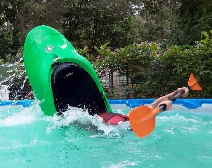 Wave Sport Mobius 57 brandings/freestyle wildwater kayak, Ophalen, Zo goed als nieuw, 1-persoons