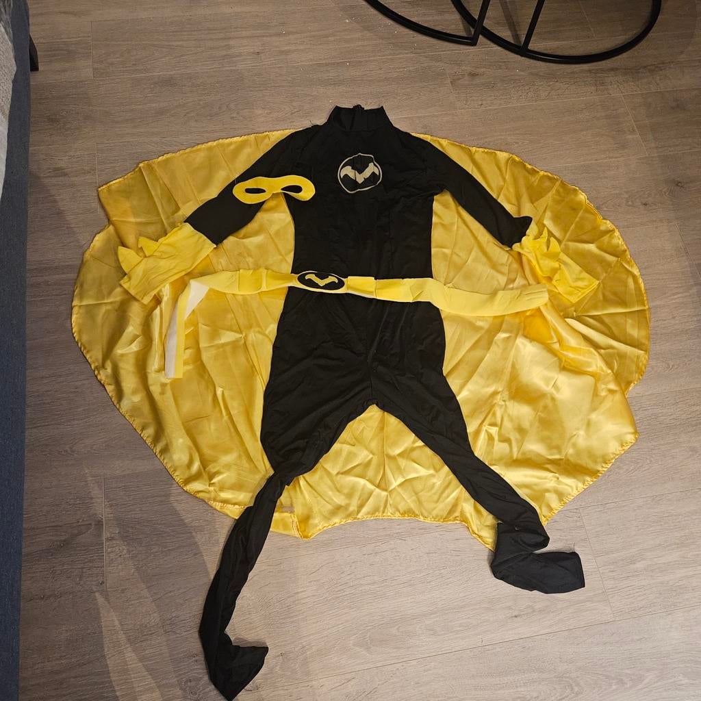 Batgirl kostuum - Compleet met cape en masker, Ophalen of Verzenden, Zo goed als nieuw, Pak of Jurk