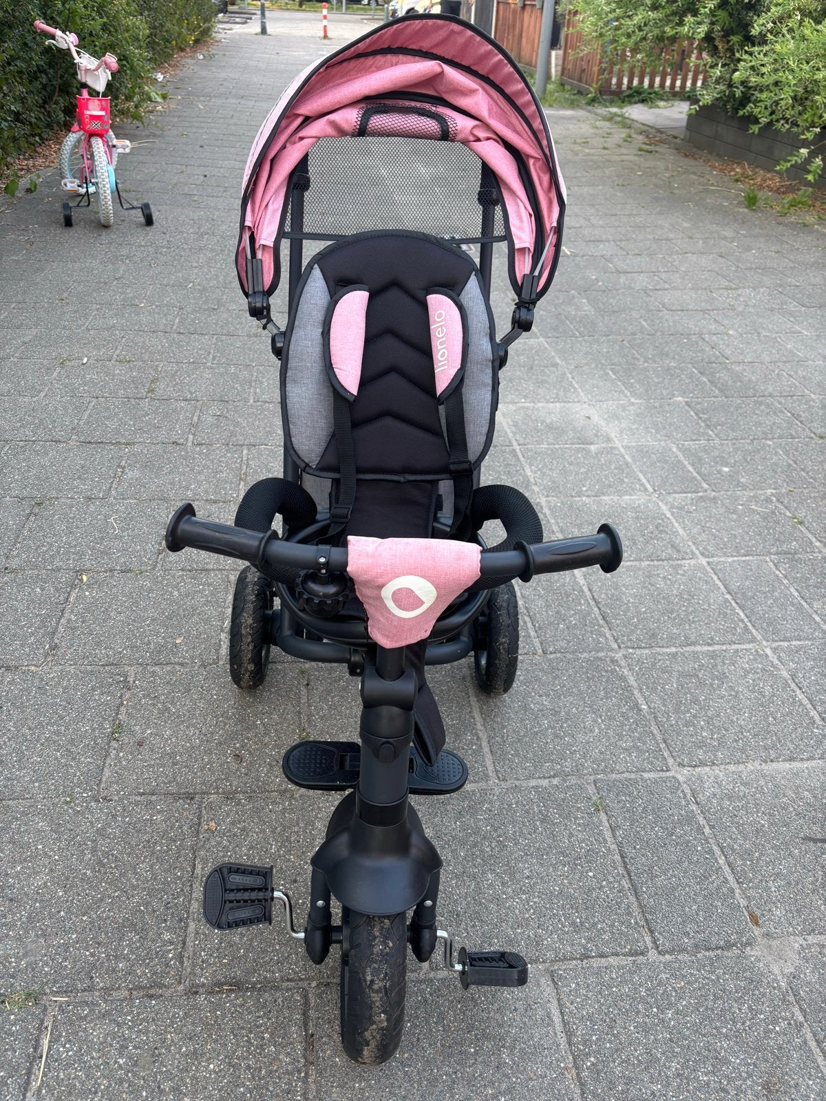 Lionelo driewieler met duwstang en tasje, Ophalen, Gebruikt, Duwstang