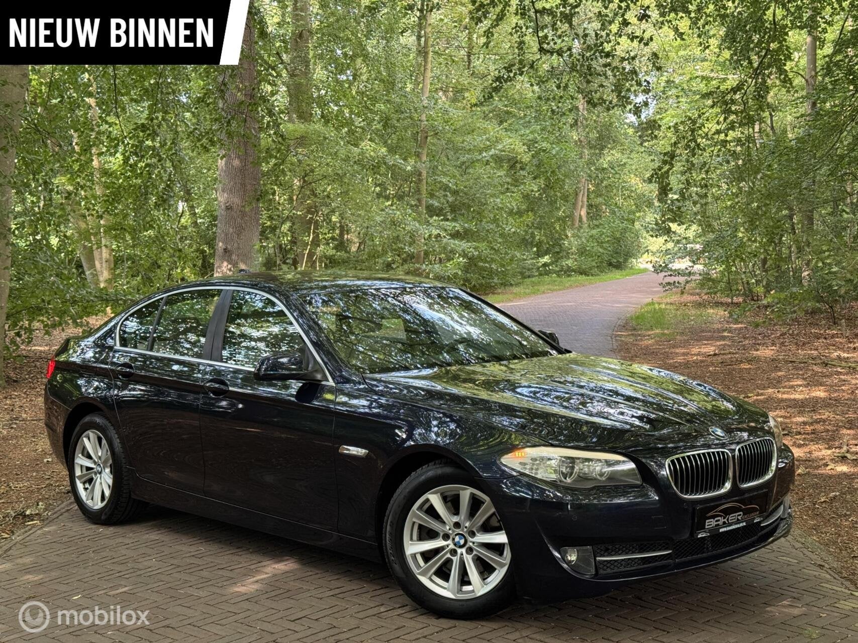 BMW 5-serie 523i High Executive ~ Leder ~ Xenon ~ Automaat ~, Euro 5, Achterwielaandrijving, Gebruikt, 2000 kg