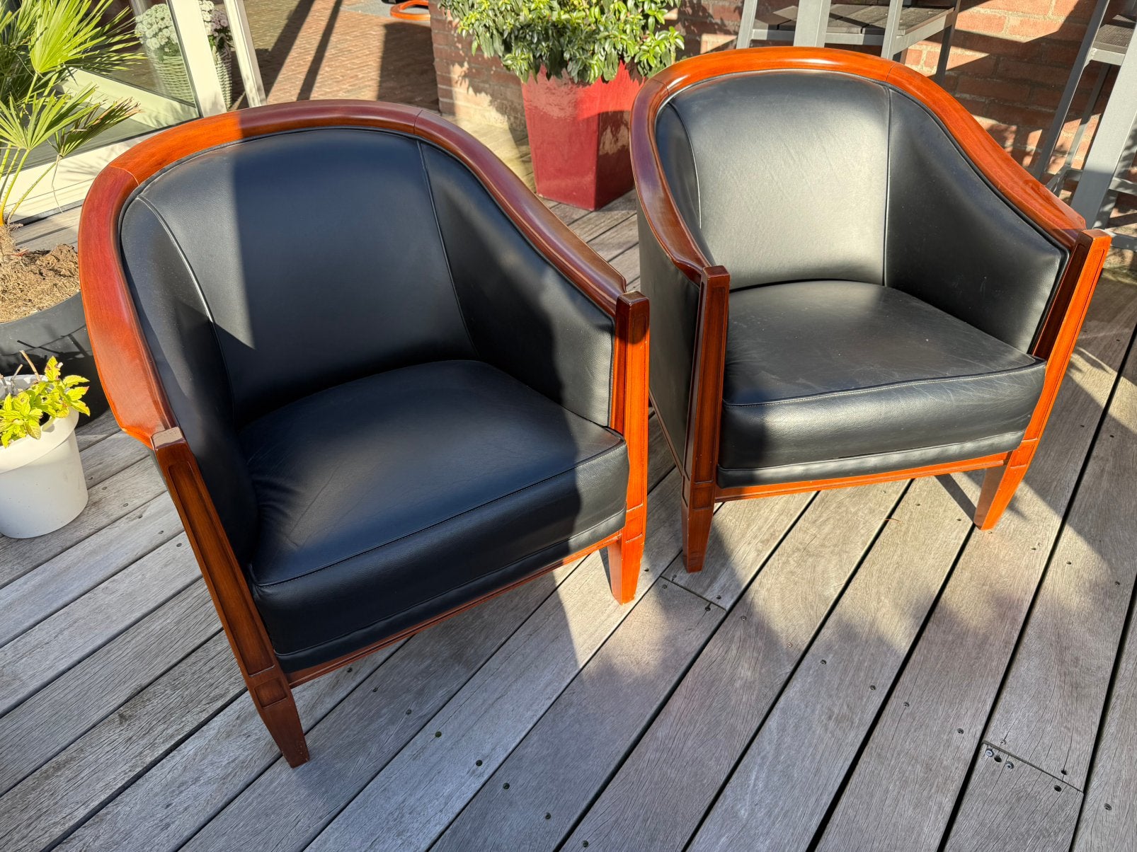 Setje zwart lederen stoeltjes met kersenhout, Huis en Inrichting, Ophalen, Minder dan 75 cm, Hout, Zo goed als nieuw