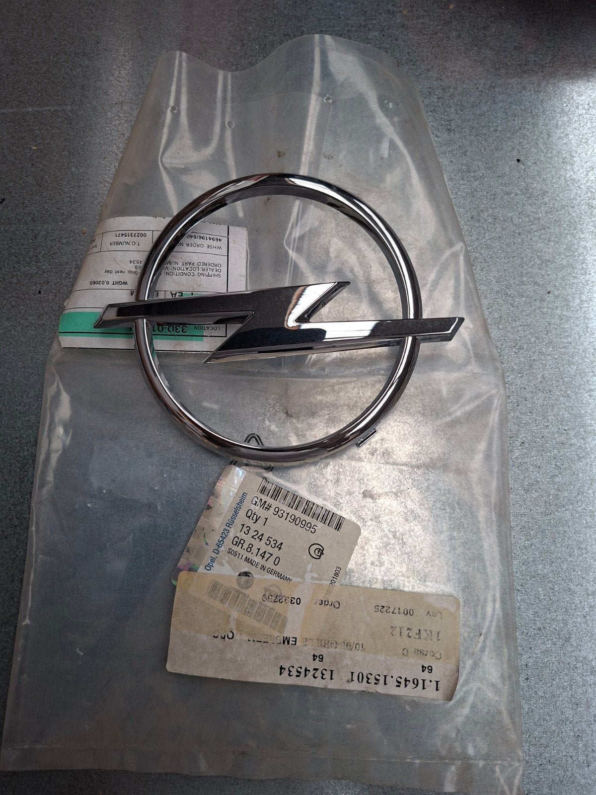 Opel Embleem Corsa D en B- Nieuw in Verpakking, Ophalen of Verzenden, Nieuw, Opel