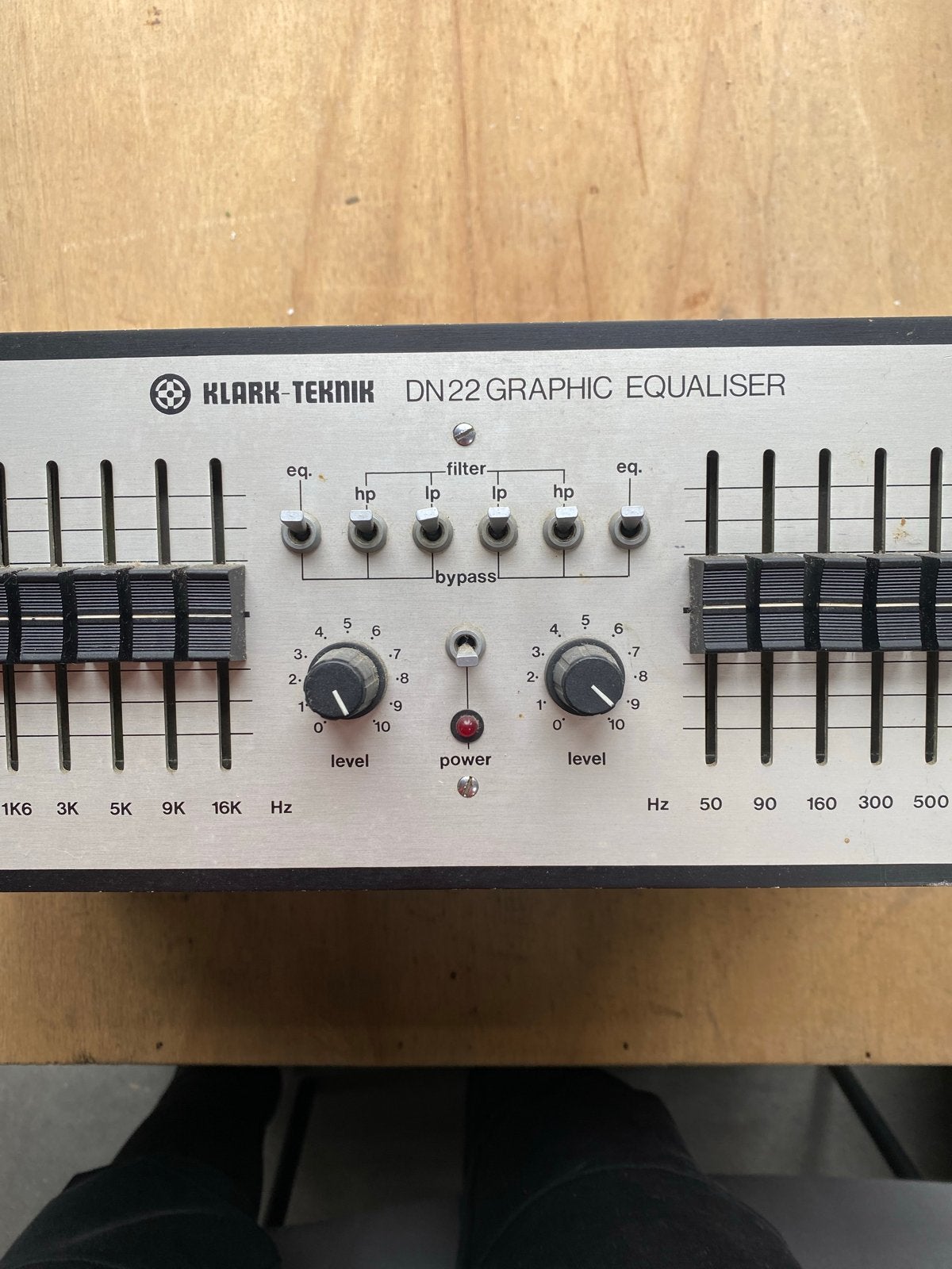 Klark Teknik DN22 Grafische Equalizer, Ophalen of Verzenden, Gebruikt, Equalizer