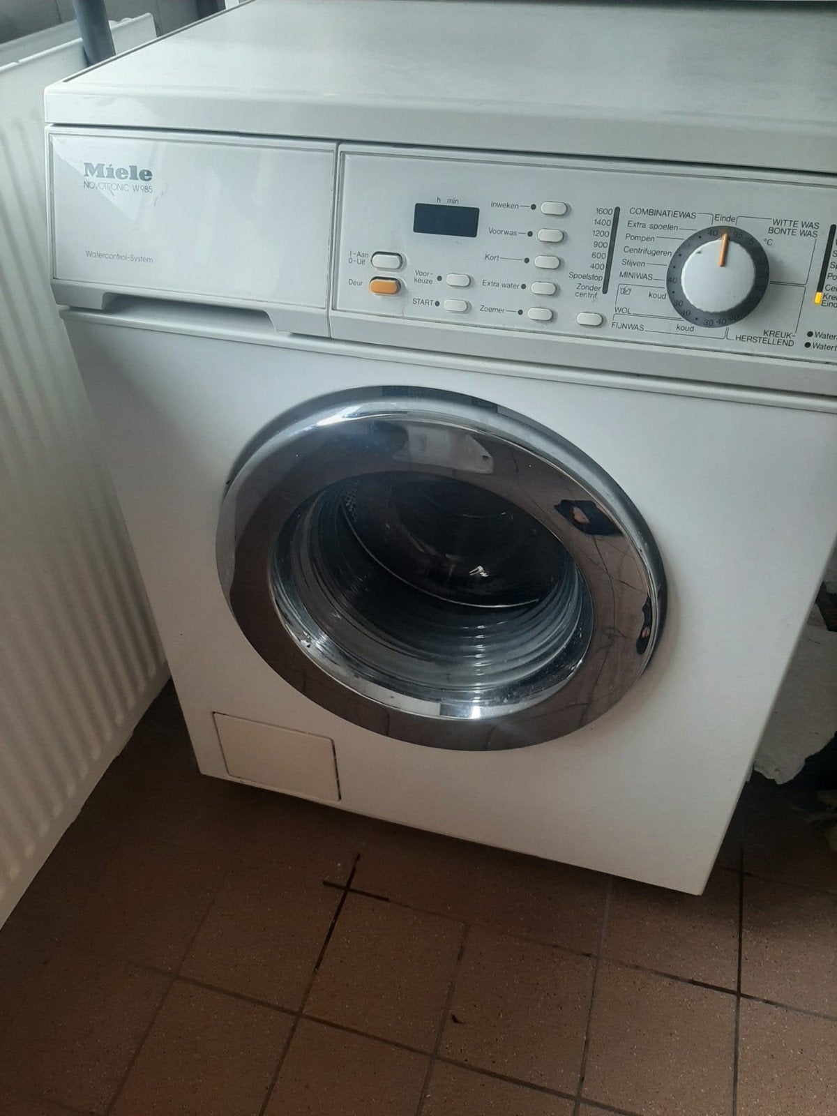 miele wasmachine *defect*, Ophalen, 1200 tot 1600 toeren, 85 tot 90 cm