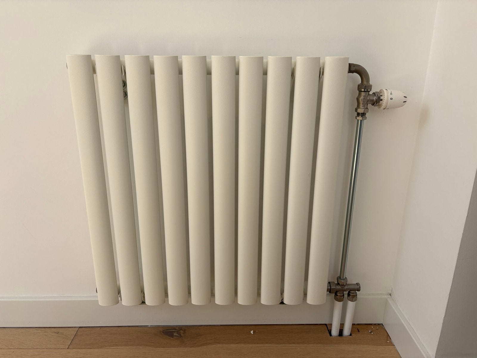 Design radiator 60x9x73 cm met thermostaatkraan, Ophalen, 30 tot 80 cm, Gebruikt, Radiator
