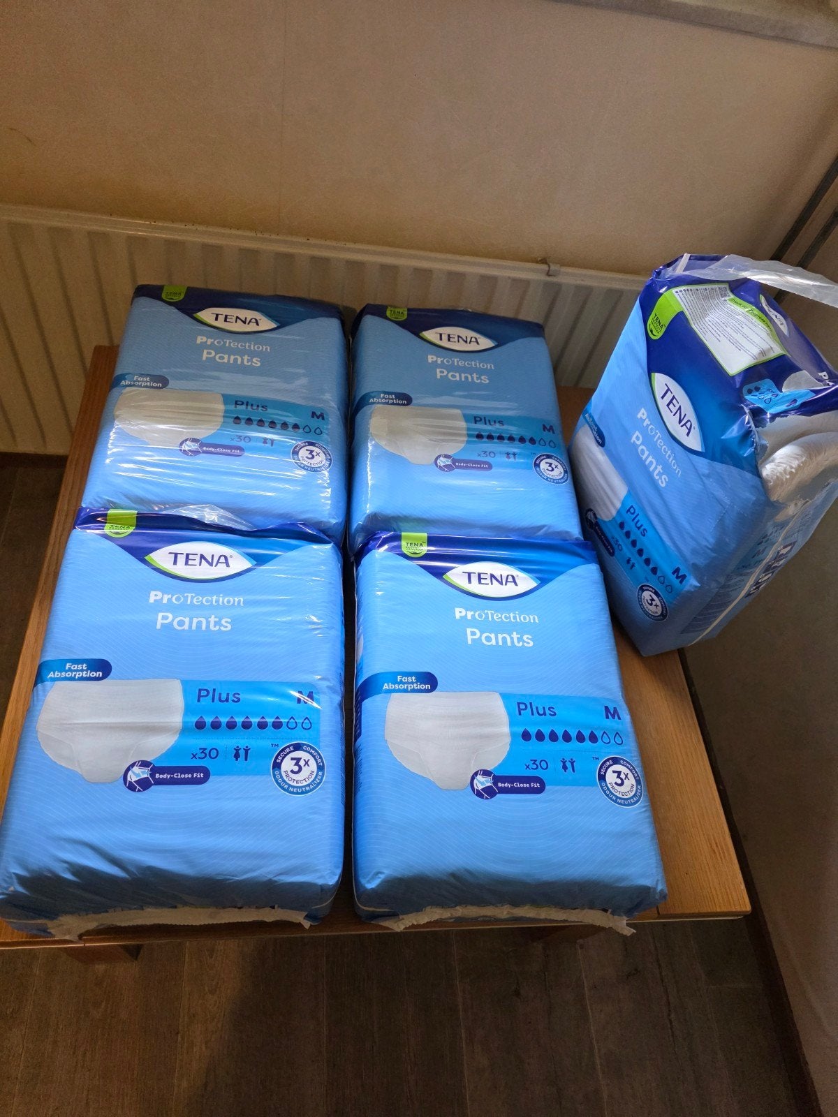 4x TENA PROTECTION PANTS PLUS M INCONTINENTIEMATERIAAL, Ophalen