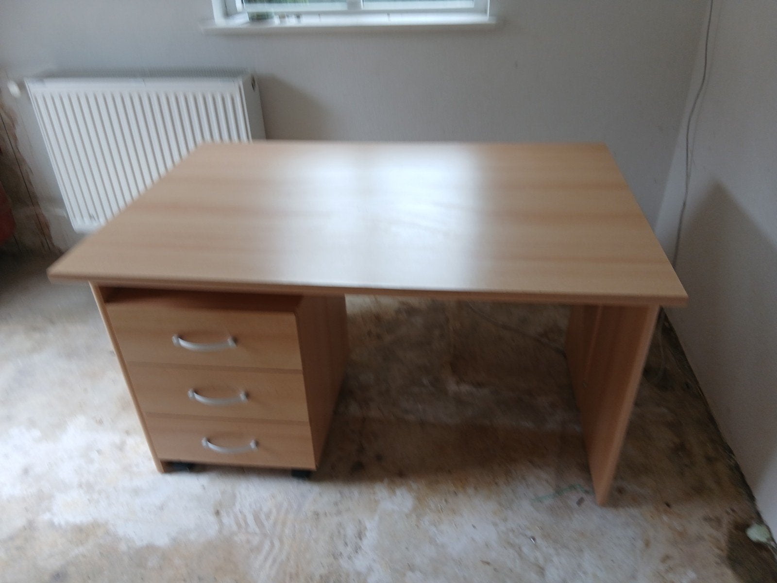 bureau  120 x 80 x 72 hoog, Ophalen of Verzenden, Zo goed als nieuw