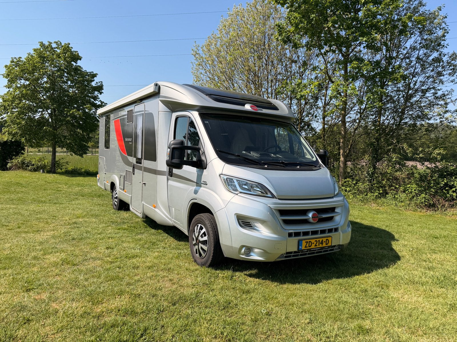 Burstner Nexxo T740 - Luxe Camper, Caravans en Kamperen, Ringverwarming, Fiat, 7 tot 8 meter, Particulier