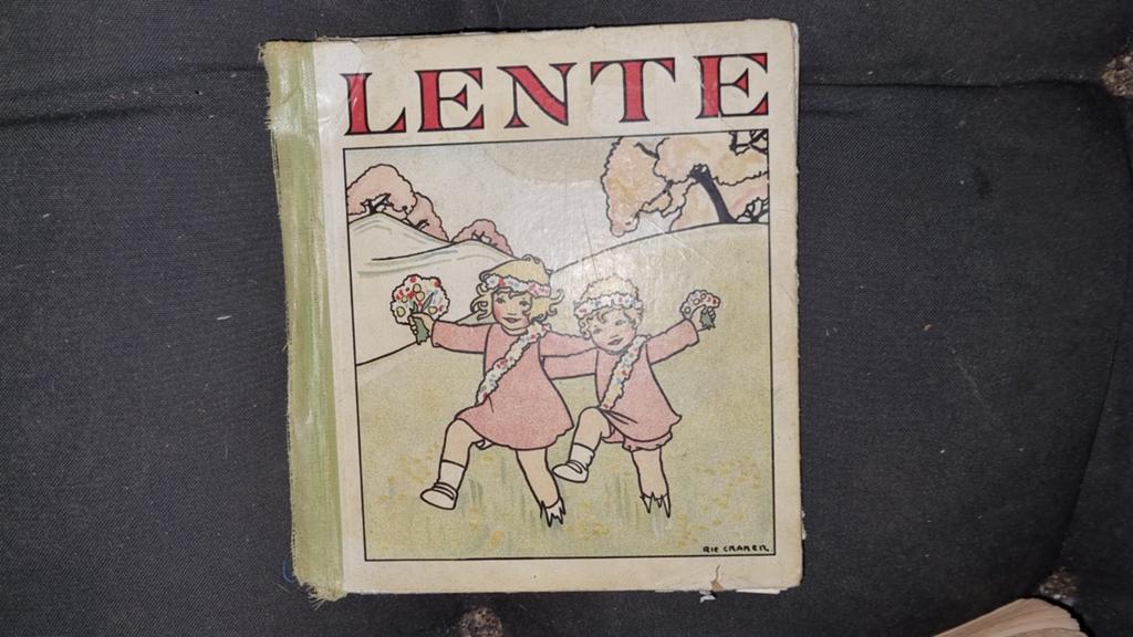 Lente - Rie Cramer (Geïllustreerd kinderboek), Ophalen of Verzenden