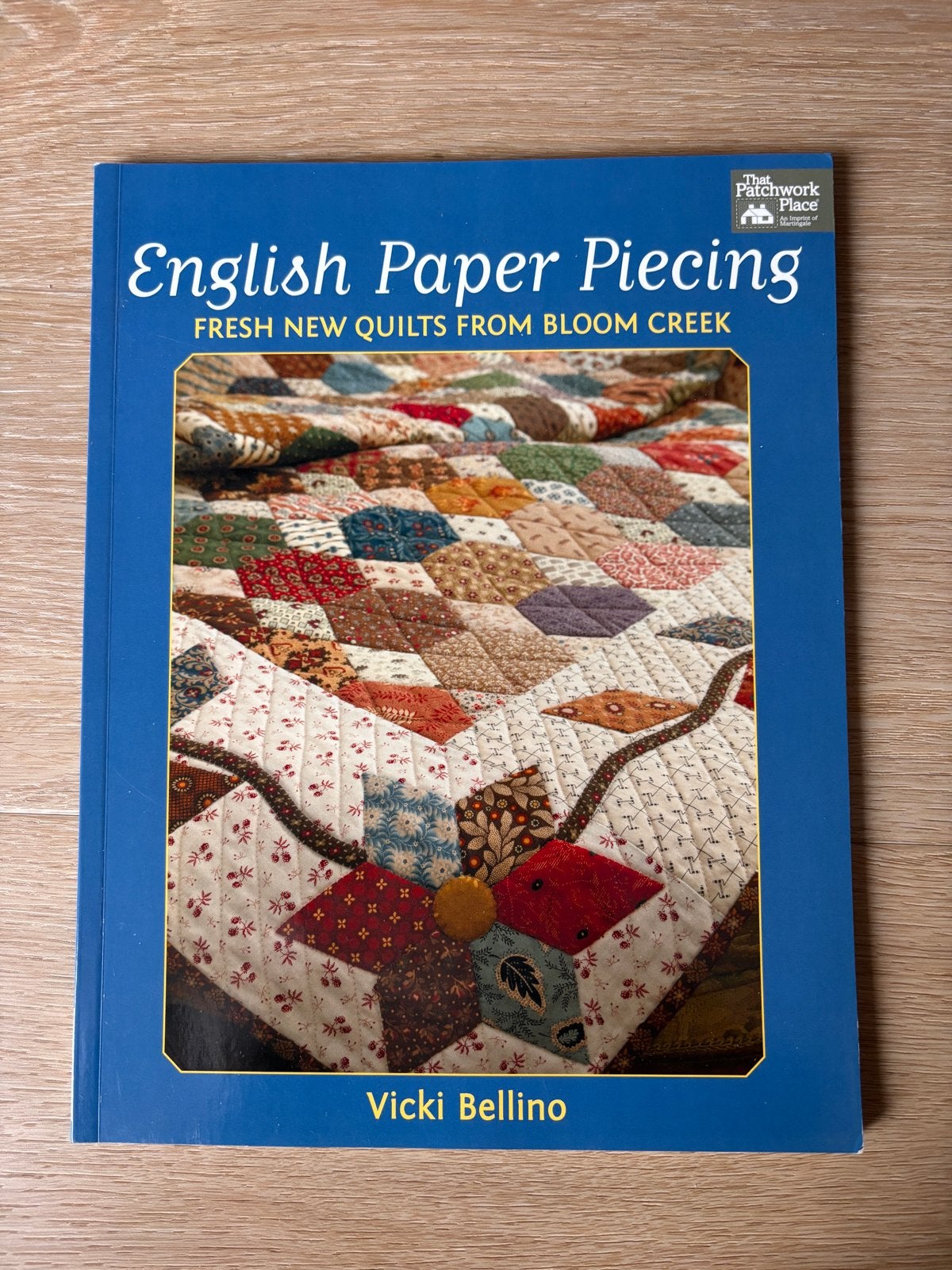 English Paper Piecing: Fresh New Quilts from Bloom Creek, Overige thema's, Meerkleurig, Ophalen of Verzenden, Zo goed als nieuw