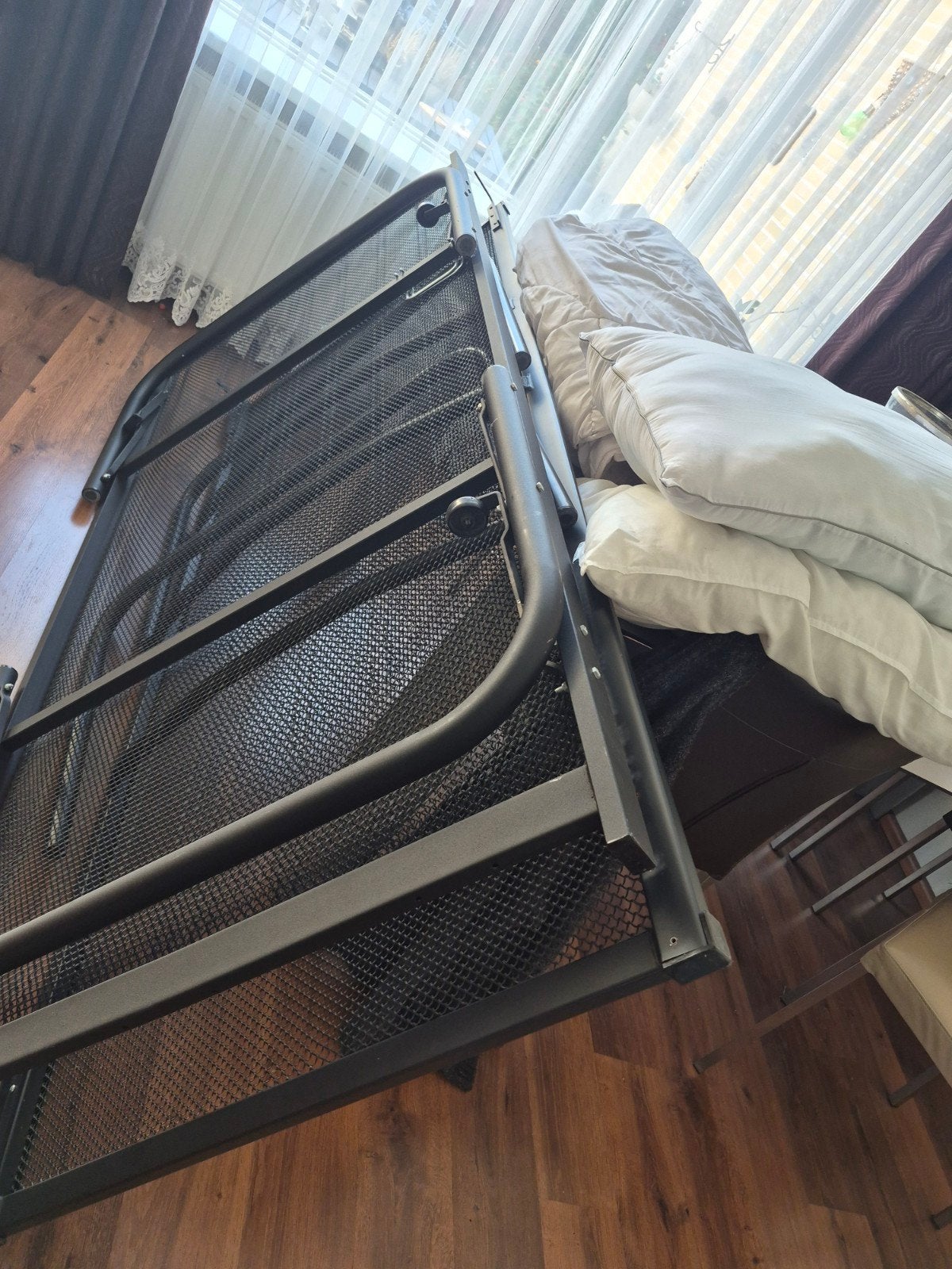Gratis af te halen: 2x eenpersoonsbed met toebehoren, Gebruikt, 90 cm, Eenpersoons, Ophalen of Verzenden