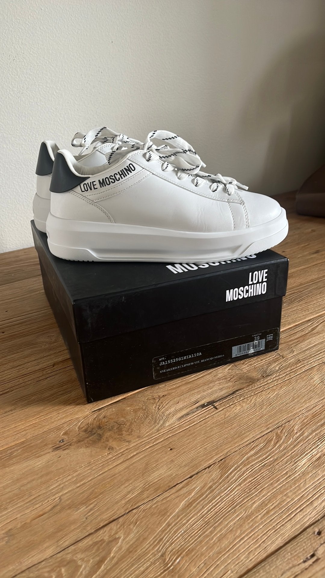 Moschino dames sneakers 39 wit, Wit, Nieuw, Ophalen of Verzenden, Sneakers of Gympen