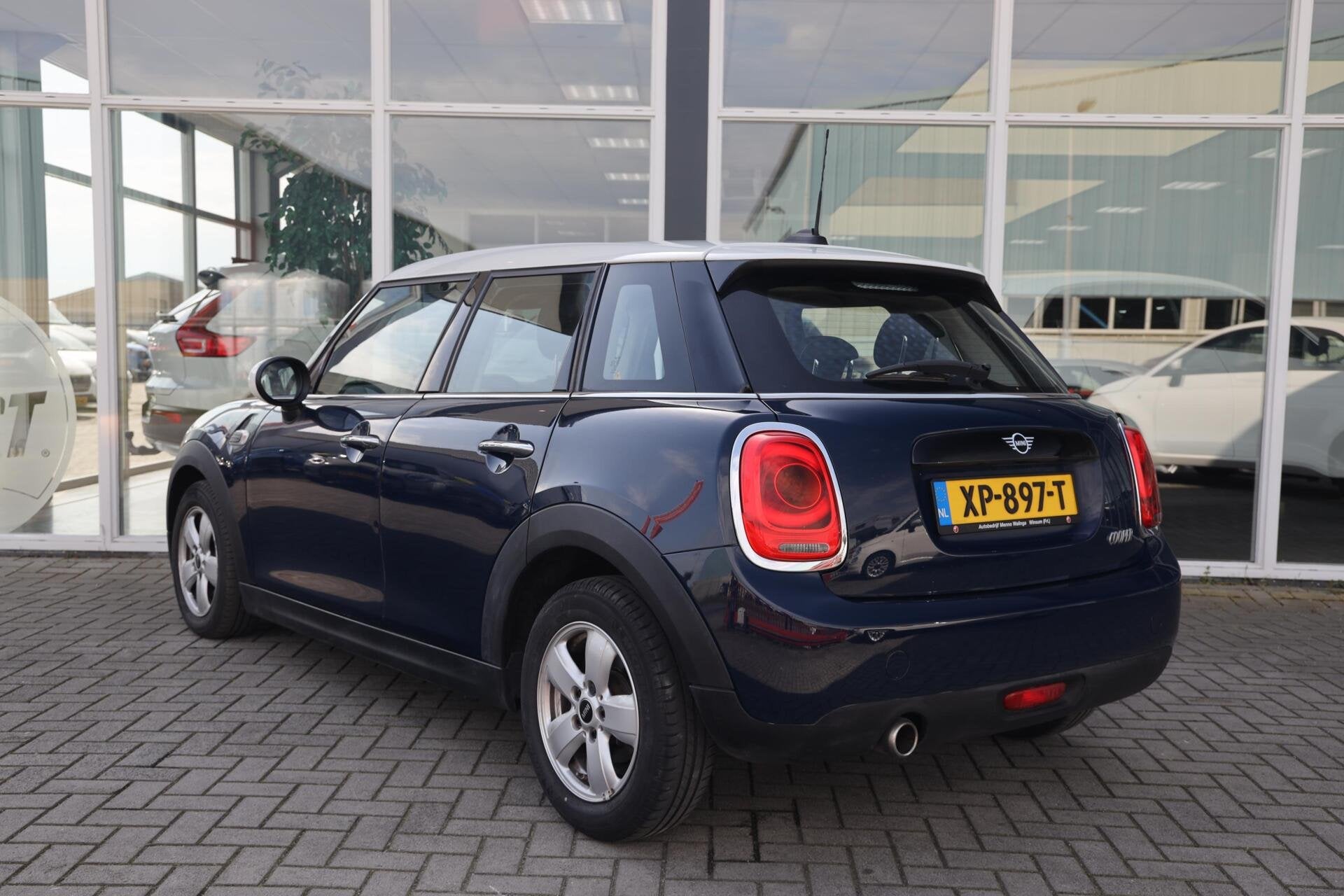 Mini Mini 1.5 Cooper|Airco|Bluetooth|BTW|, Voorwielaandrijving, Dealer onderhouden, 136 pk, Gebruikt