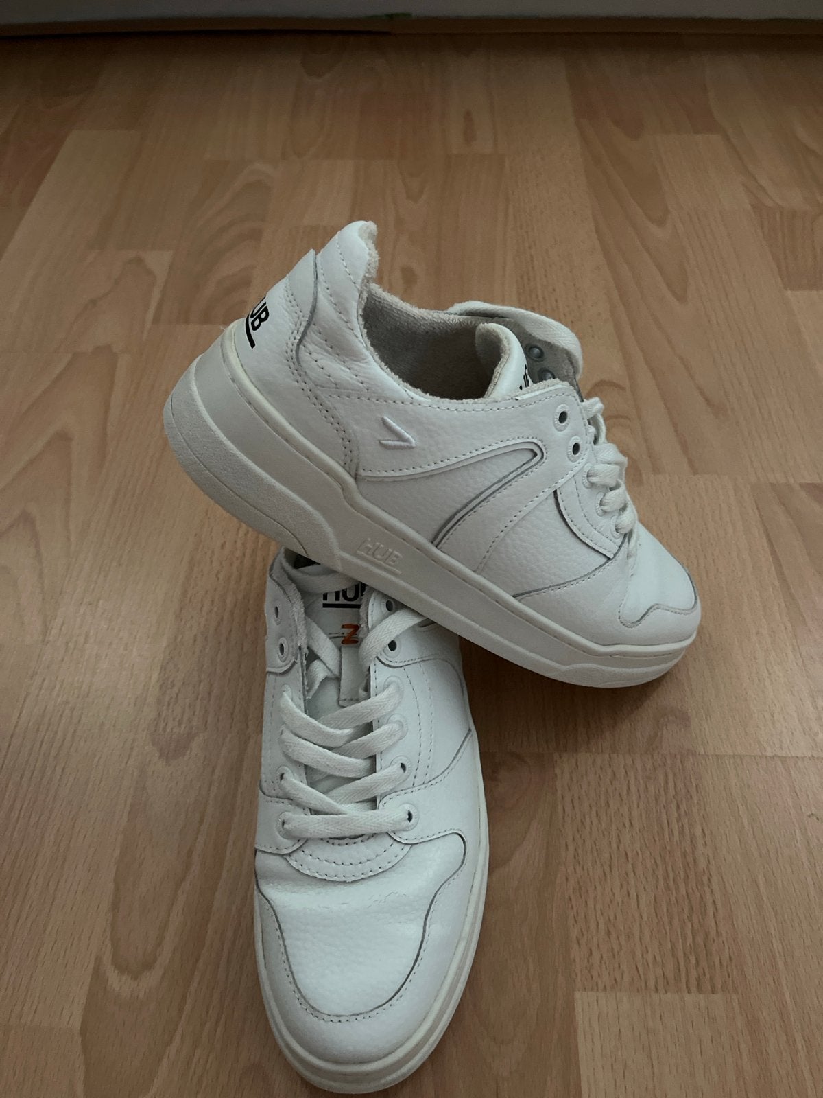Witte HUB sneakers, maat 39, Ophalen of Verzenden, Gedragen, Wit, Sneakers of Gympen
