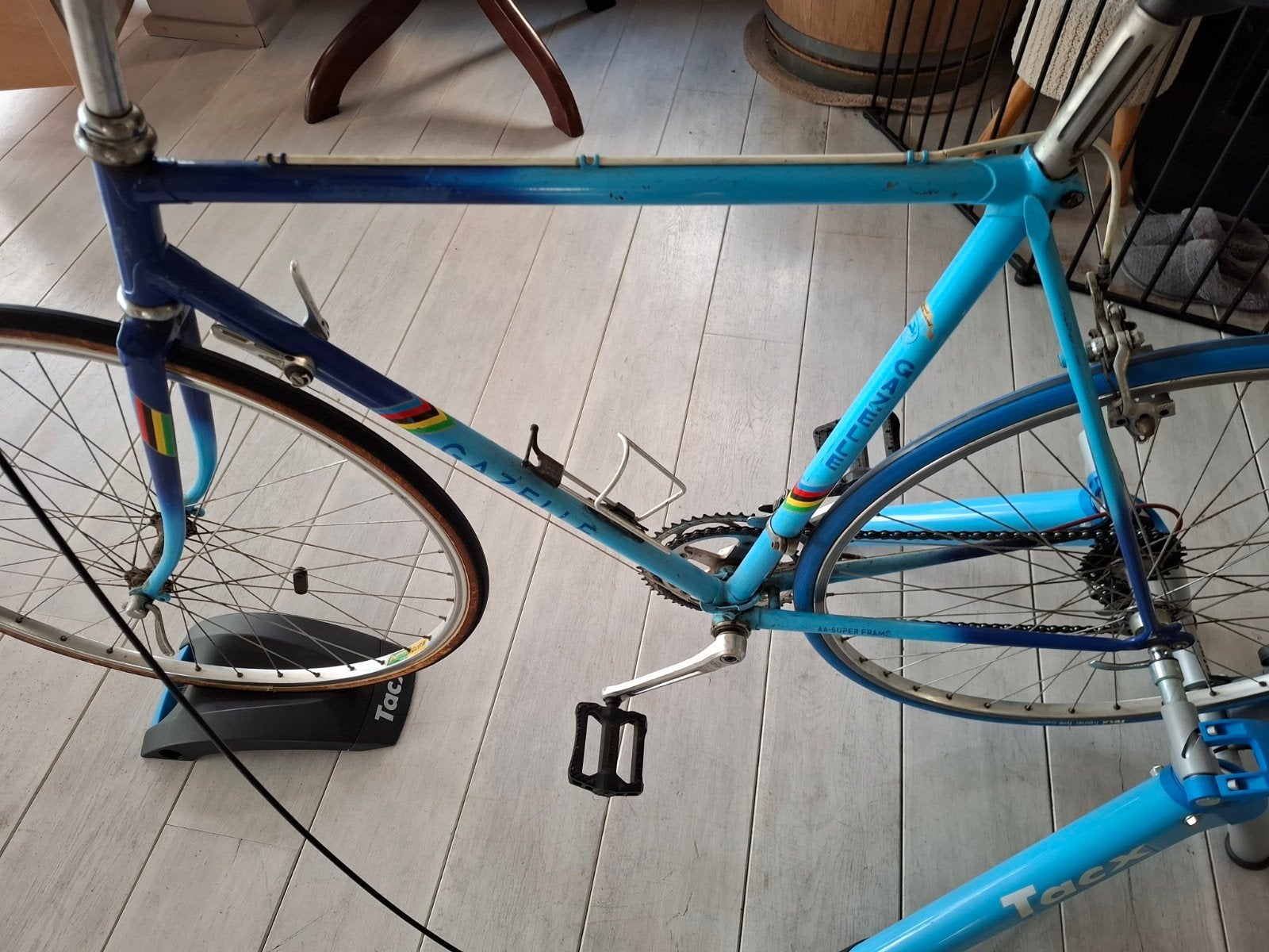 Foto 3 van retrofiets met Tacx