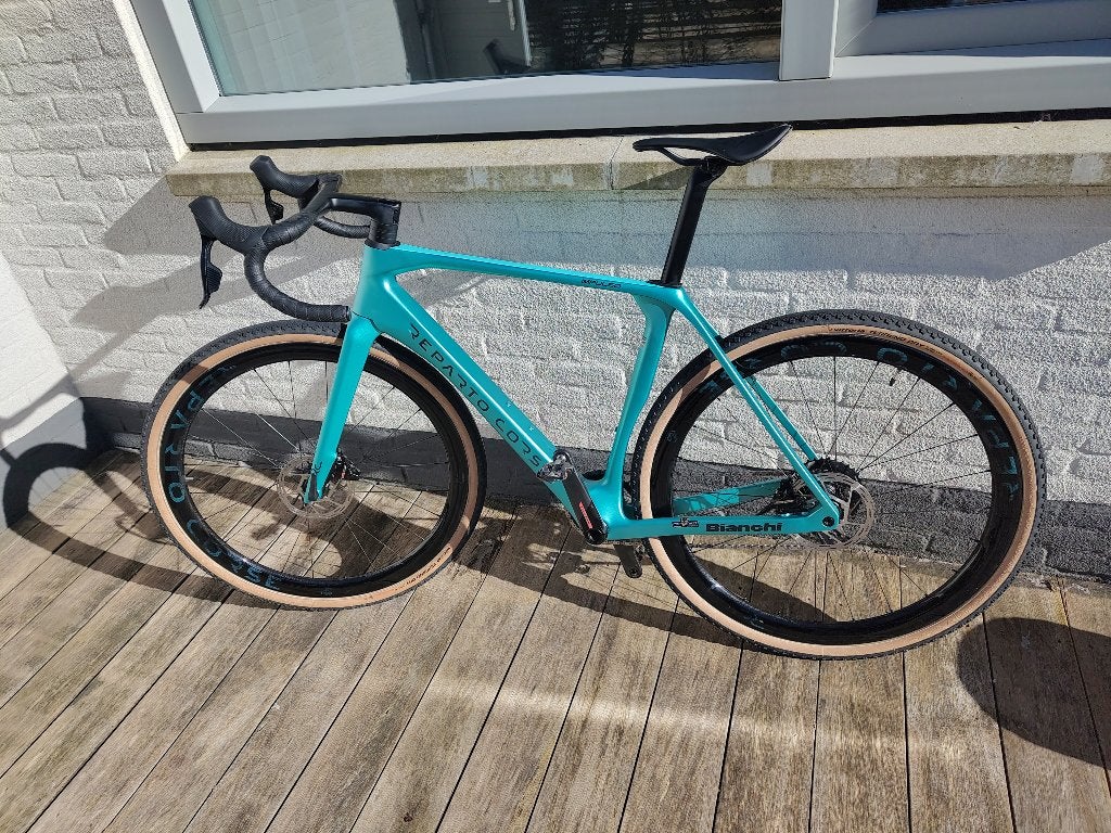Bianchi Impulso RC carbon met Sram Force eTAP, 28 inch, Carbon, Zo goed als nieuw, Meer dan 20 versnellingen