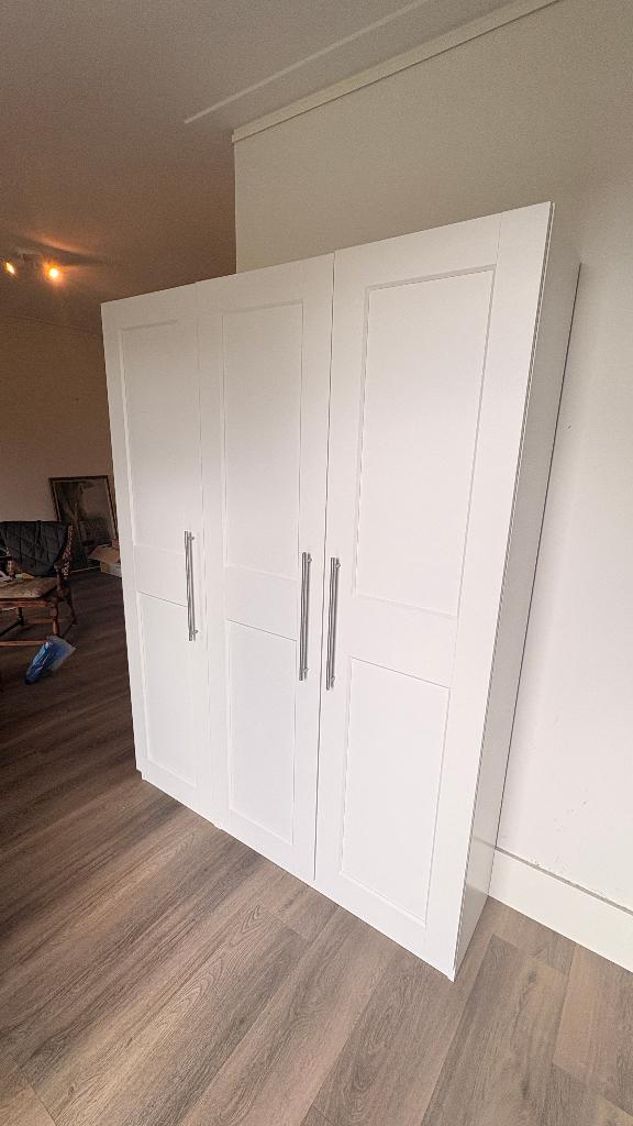 kledingkast Ikea, nagenoeg nieuw, Huis en Inrichting, Kasten | Kledingkasten, 150 tot 200 cm, Zo goed als nieuw, Modern, 150 tot 200 cm