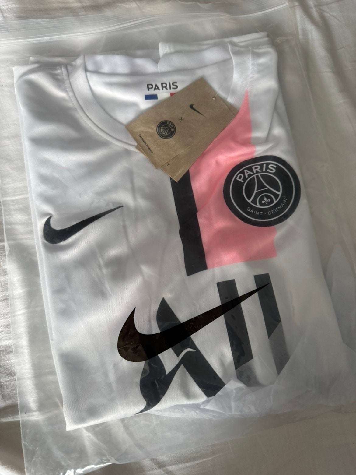 PSG Voetbalshirt - Nieuw met labels, Sport en Fitness, Voetbal, Maat XL, Ophalen of Verzenden, Nieuw, Shirt