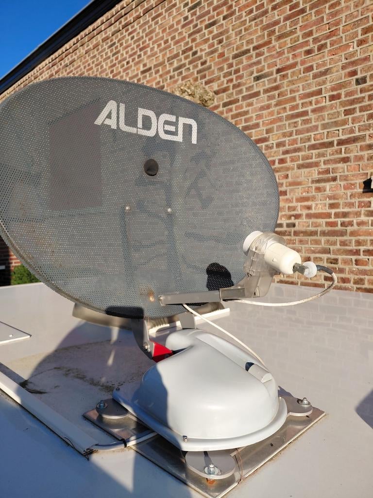 Automatische Schotel Antenne, Ophalen of Verzenden