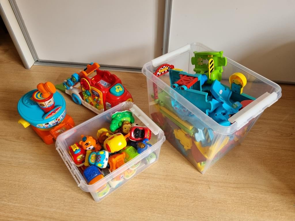 Vtech toet toet auto's + wegdelen + vliegveld, Kinderen en Baby's, Speelgoed | Vtech, Ophalen, Gebruikt, 2 tot 4 jaar