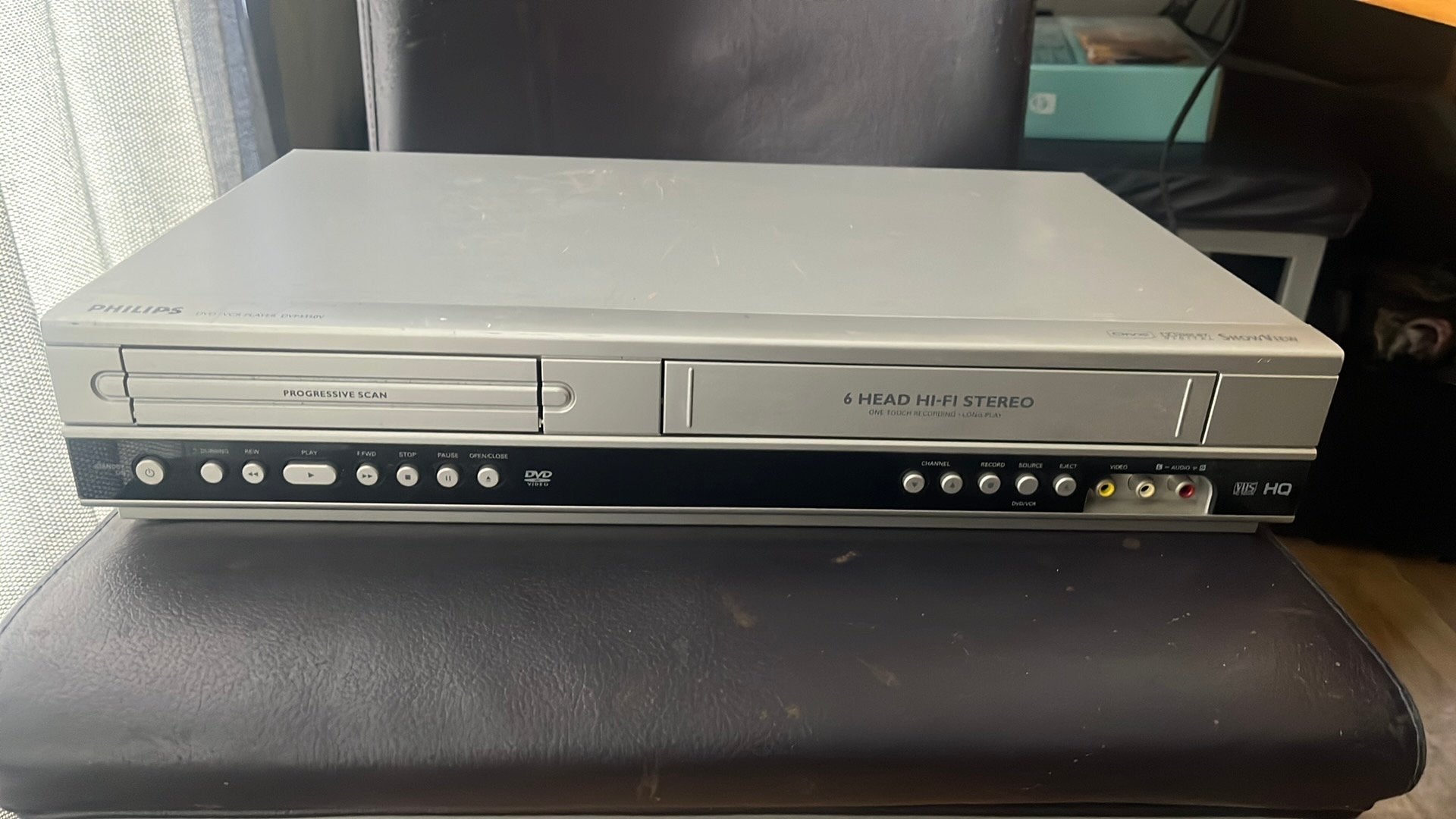 Video recorder met dvd speler - defect, Audio, Tv en Foto, Ophalen of Verzenden, Zo goed als nieuw, Philips