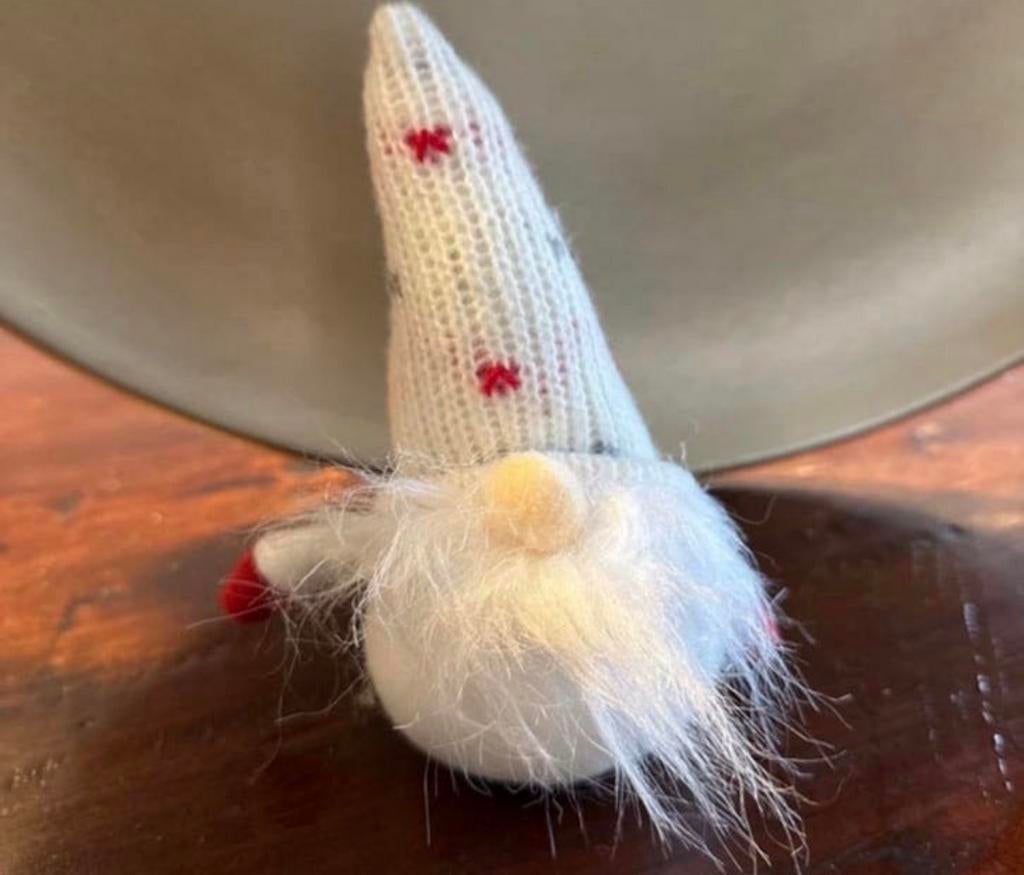 Kerstpoppetje met witte gebreide muts, Ophalen of Verzenden
