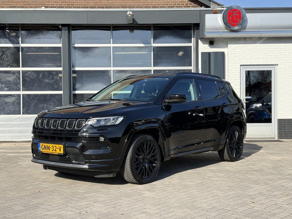 Jeep Compass 4xe 240 Plug-in Hybrid Electric S Summit Full o, Auto's, Jeep, Automaat, 4 cilinders, Zwart, Bedrijf