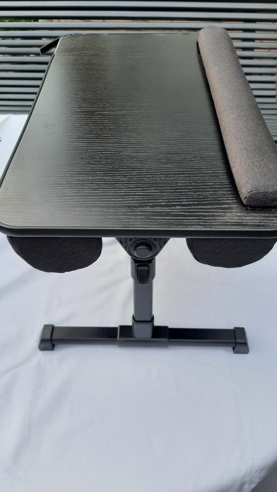 Verstelbare Laptoptafel - Ergonomisch en Draagbaar, Computers en Software, Ophalen of Verzenden, Gebruikt, In hoogte verstelbaar
