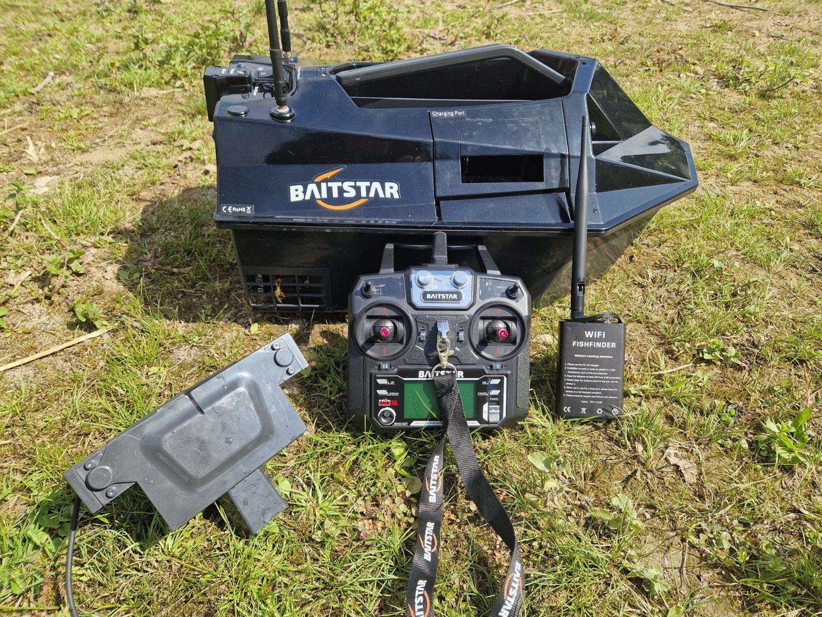 Baitstar Novice voerboot inclusief sonar en GPS auto pilot, Ophalen, Zo goed als nieuw, Complete set