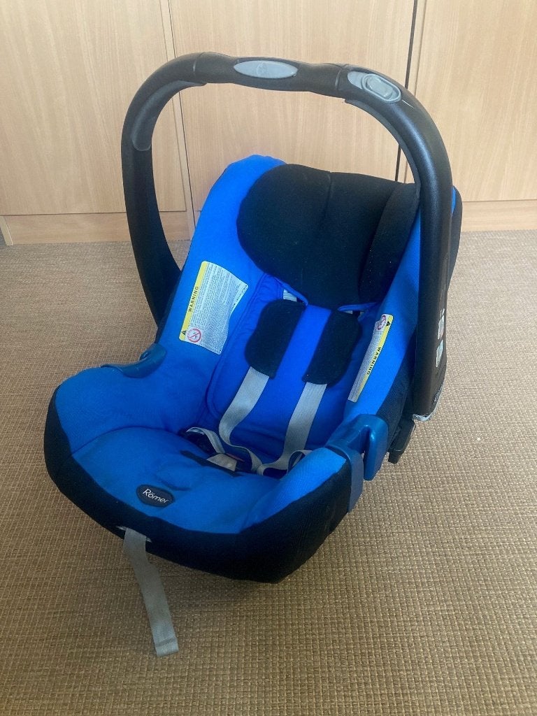 Britax Römer babyzitje (t/m 13kg) - inclusief isofix base, Romer, Autogordel of Isofix, Gebruikt, 0 t/m 13 kg