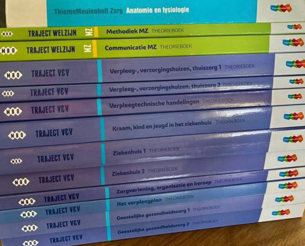 13 studieboeken MBO-V (Verpleegkunde), Boeken, Ophalen of Verzenden, Beta, Gelezen, MBO