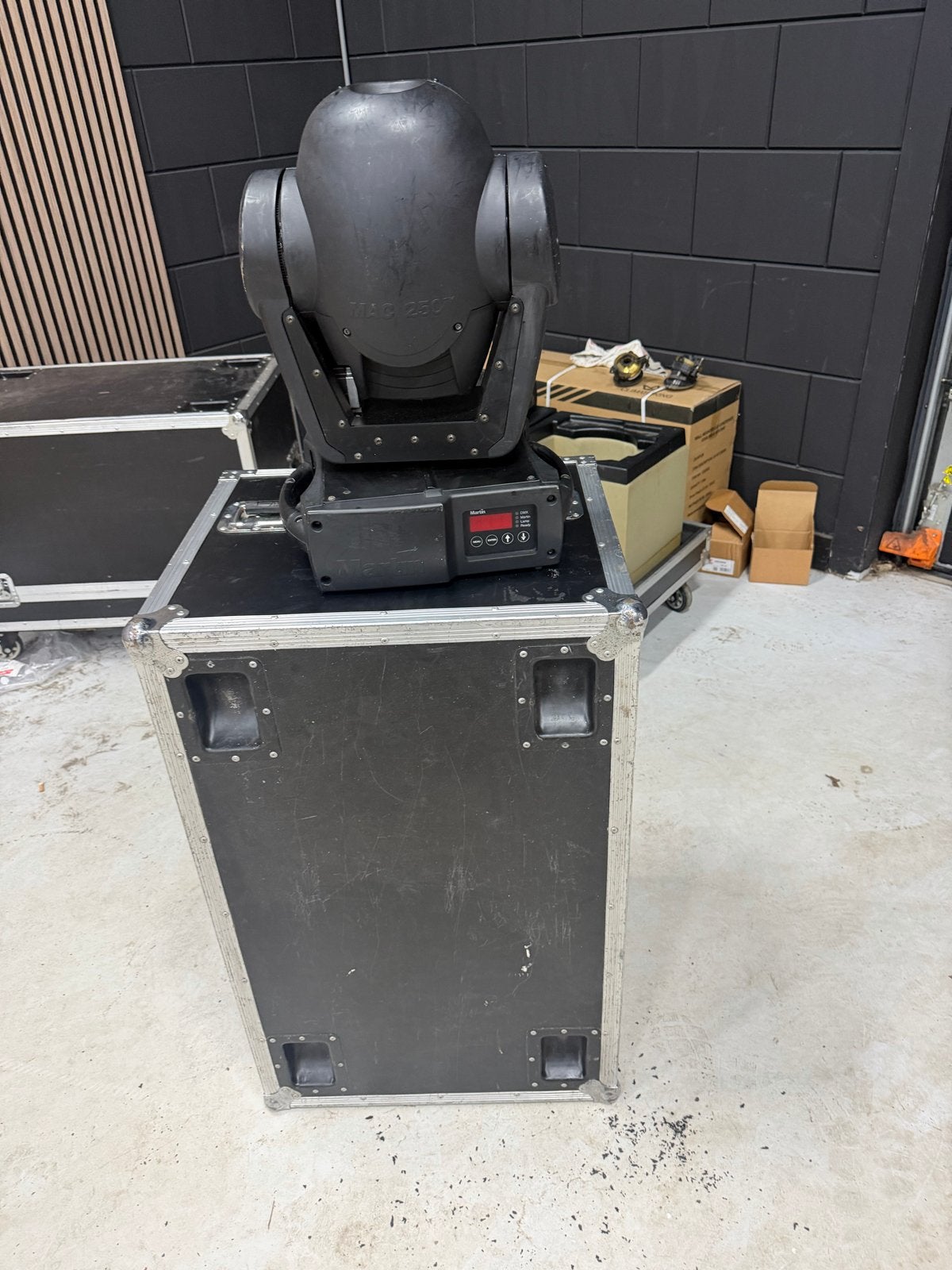 Martin MAC 250+ Moving Head Lichteffect met Flightcase, Ophalen, Gebruikt, Licht, Kleur