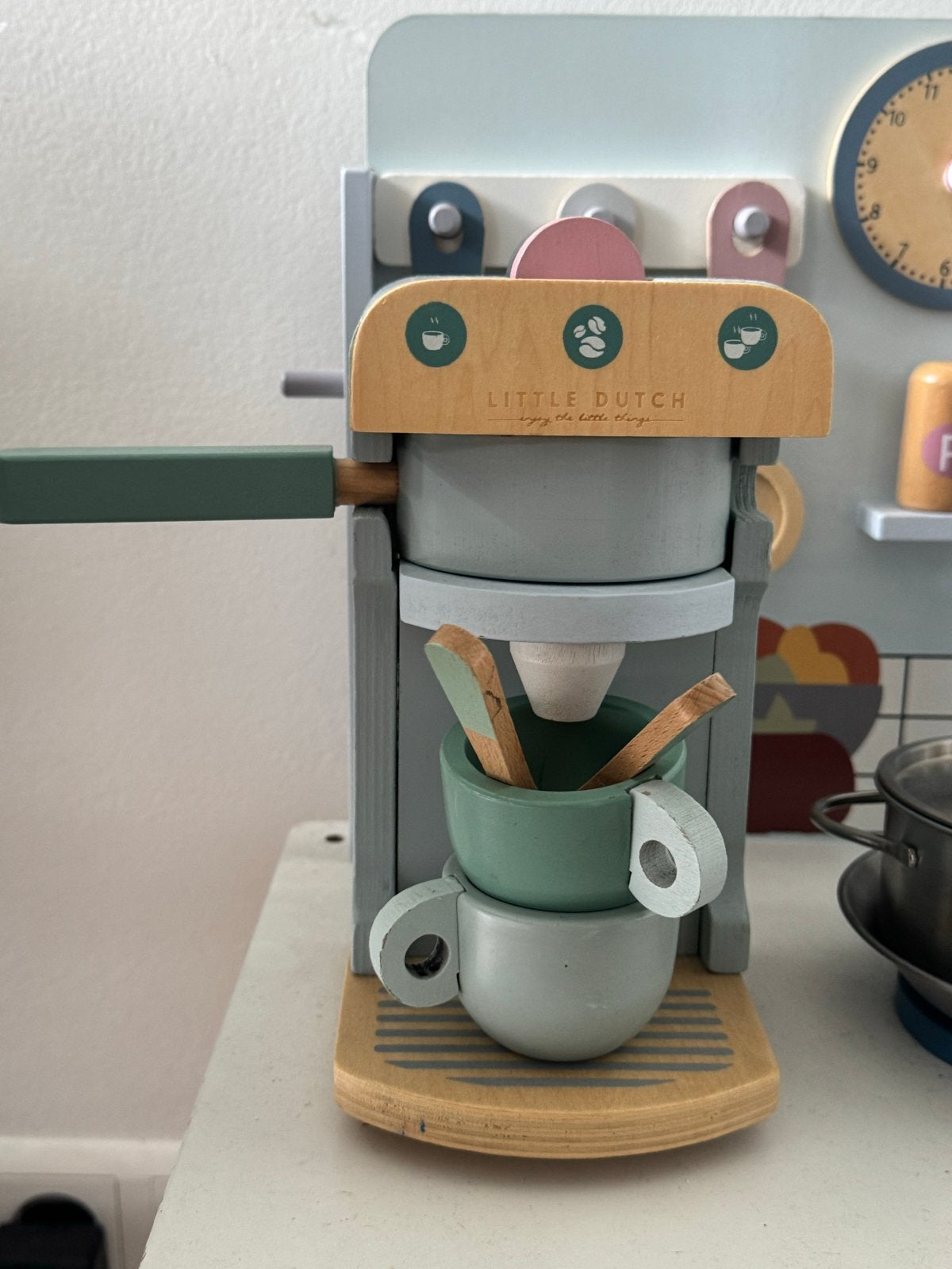 Houten Speelkeuken incl. Little Dutch Espresso machine, Ophalen, Zo goed als nieuw, Meubelstuk of Keukentje