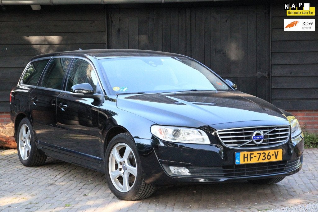 Volvo V70 2.0 D3 Classic Edition Xenon/Parkeersensor/Navigat, Voorwielaandrijving, 4 cilinders, Leder en Stof, Zwart