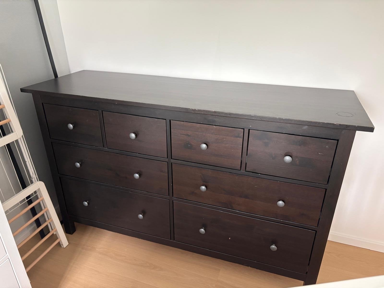 IKEA Hemnes ladekast donkerbruin, Huis en Inrichting, Kasten | Ladekasten, Ophalen, Gebruikt, 100 tot 150 cm, 5 laden of meer