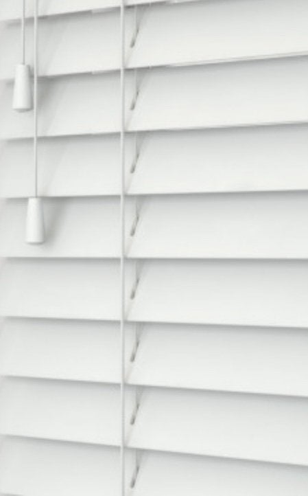 Luxaflex wit met brede lamel 72 bij 2,45 cm, Ophalen of Verzenden, Gebruikt, Wit