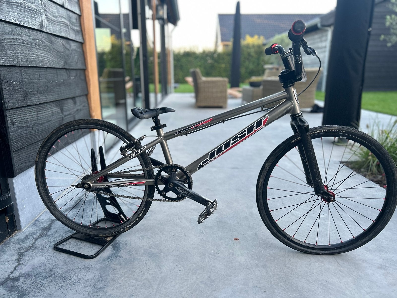 JOSH BMX Racefiets - Zo goed als nieuw, Ophalen, 24 inch of meer, Velgrem, V-brakes