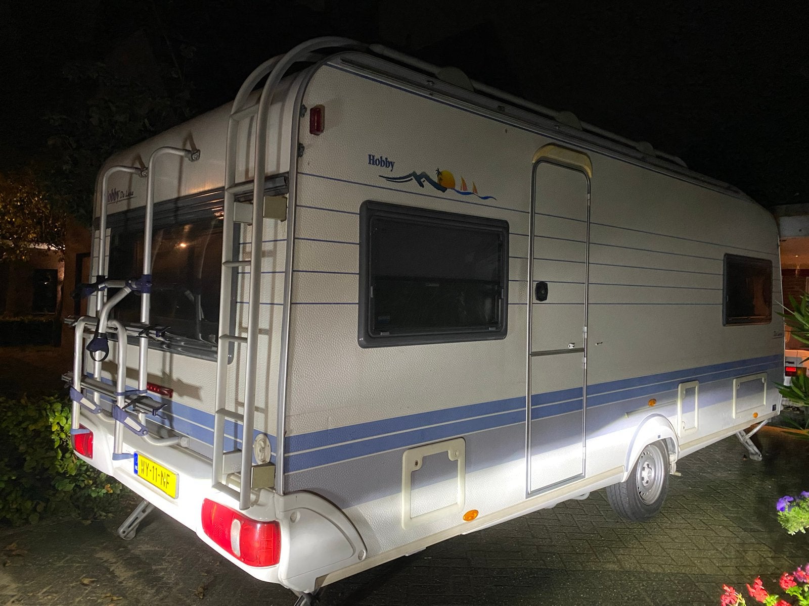 Hobby 540 UL met Mover, voortent en fietsenrek, Mover, Hobby, Particulier, 5 tot 6 meter