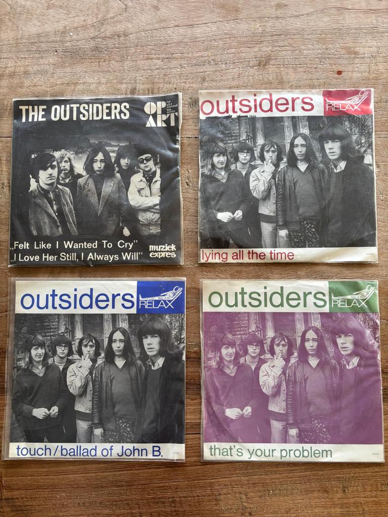 Vier vinyl singles Outsiders, Cd's en Dvd's, Vinyl | Nederlandstalig, Ophalen, Zo goed als nieuw, Overige formaten, Levenslied of Smartlap