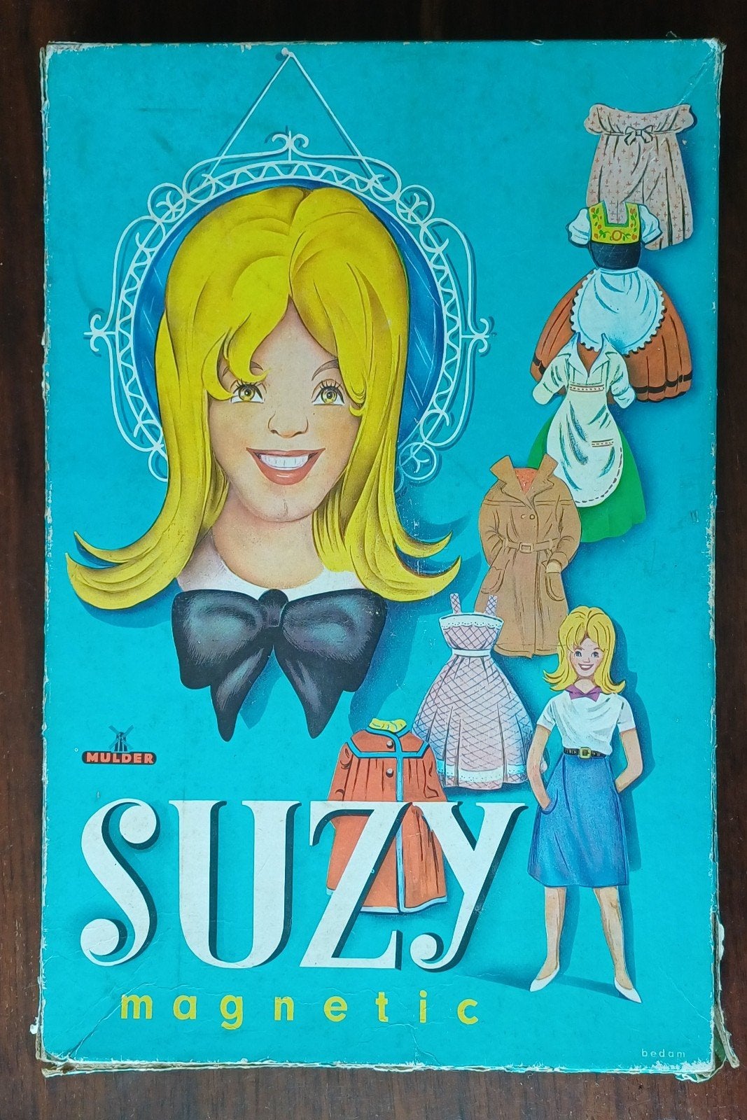 Vintage Suzy Magnetic aankleedpop met kleertjes, Ophalen of Verzenden