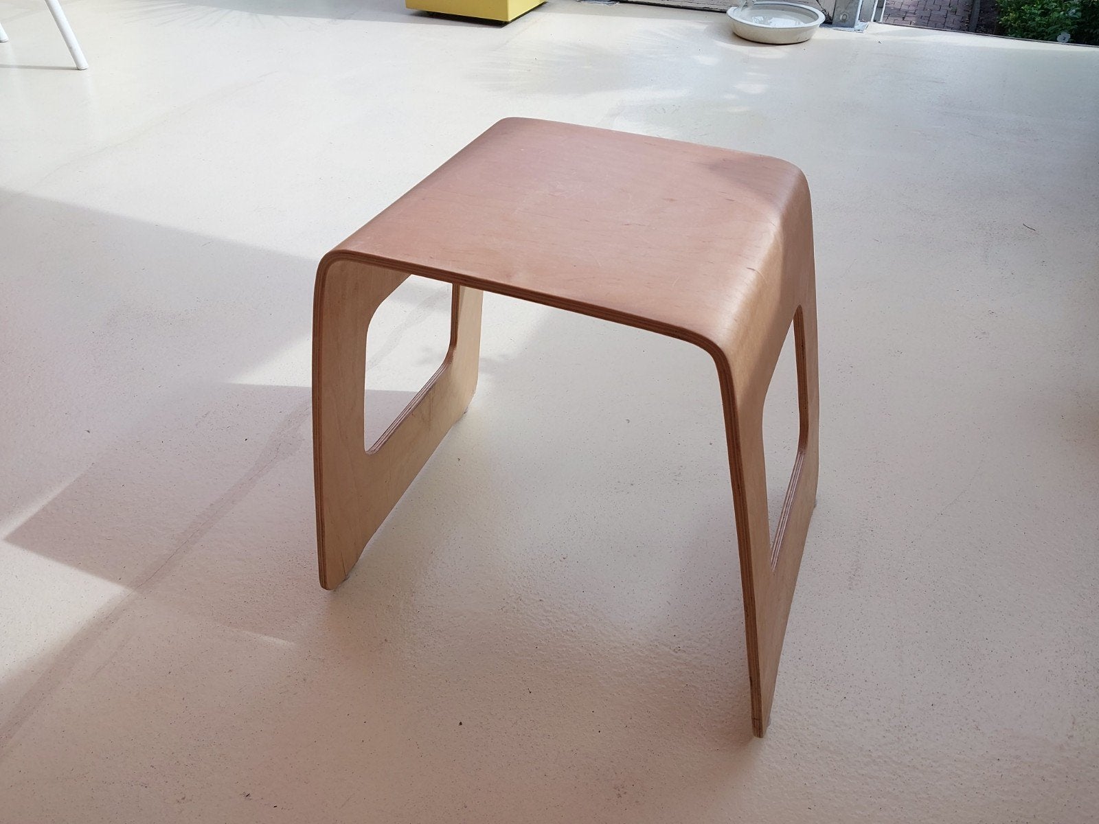 IKEA Benjamin krukje/bijzettafel - Gebogen hout, Ophalen, Gebruikt, Hout