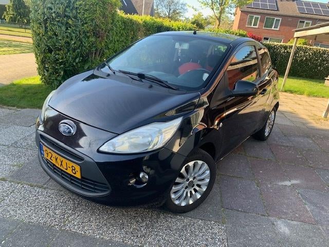 Ford Ka 1.2 51KW 2010 Zwart, Auto's, Voorwielaandrijving, Stof, 1242 cc, 4 cilinders
