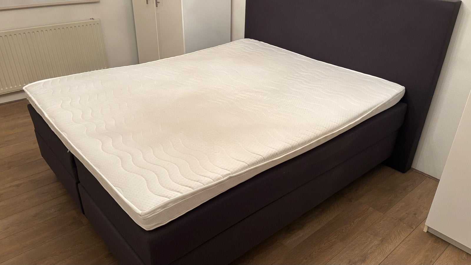 Zo goed als nieuw tweepersoonsbed 160x200 met topper, Ophalen, Tweepersoons, Zo goed als nieuw, 200 cm