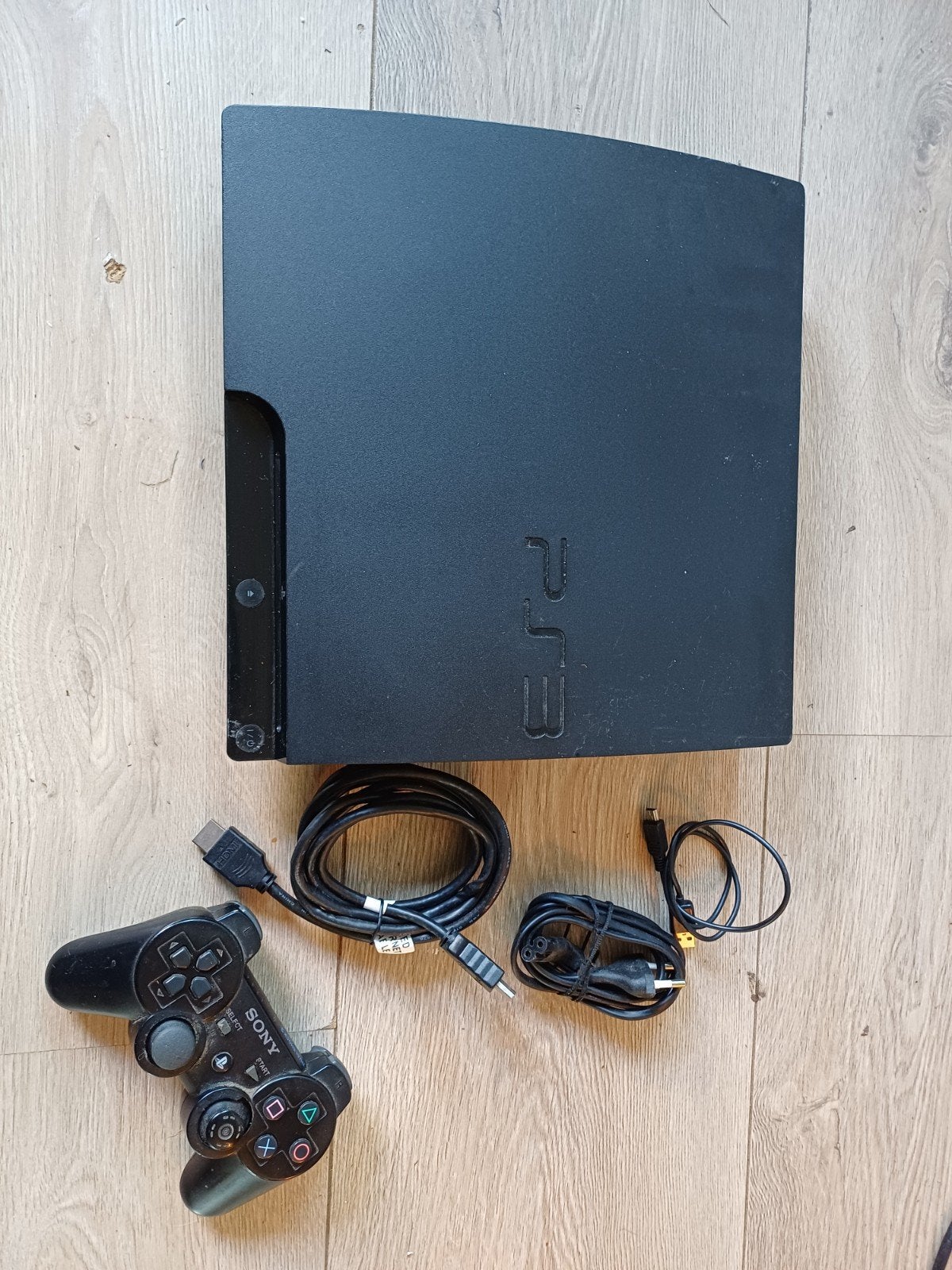 playstation 3 300 gb met 29 games + bijbehorende kabels (1), Spelcomputers en Games, Gebruikt, Ophalen of Verzenden, 60 GB, Met 1 controller